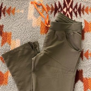 Figs Moss Kade Cargo Scrub Pants S/P